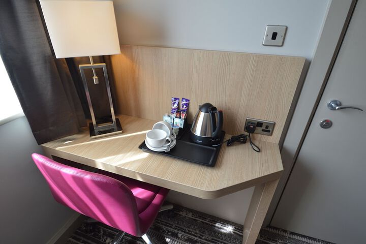 Room 2 of 38
