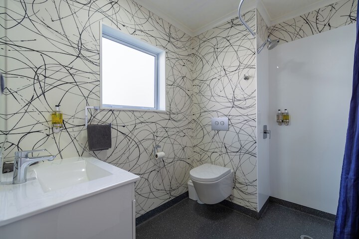 Room 30 of 46