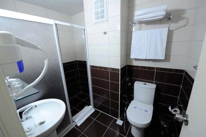 Room 14 of 25