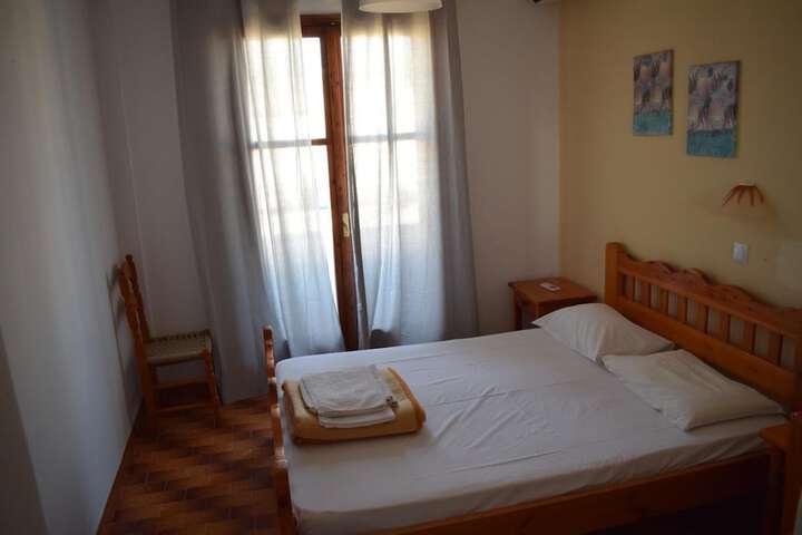 Room 11 of 36