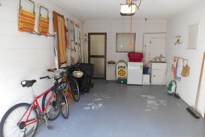 Room 8 of 13