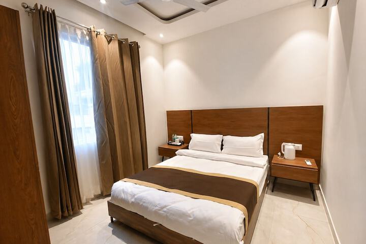 Room 30 of 54