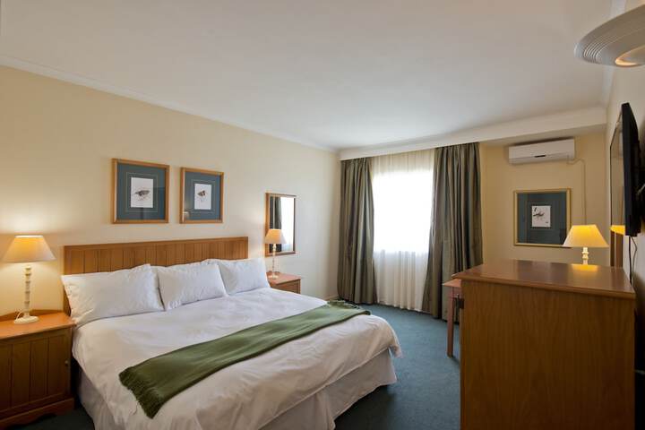 Room 9 of 21