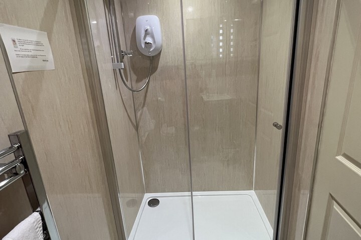 Room 15 of 22