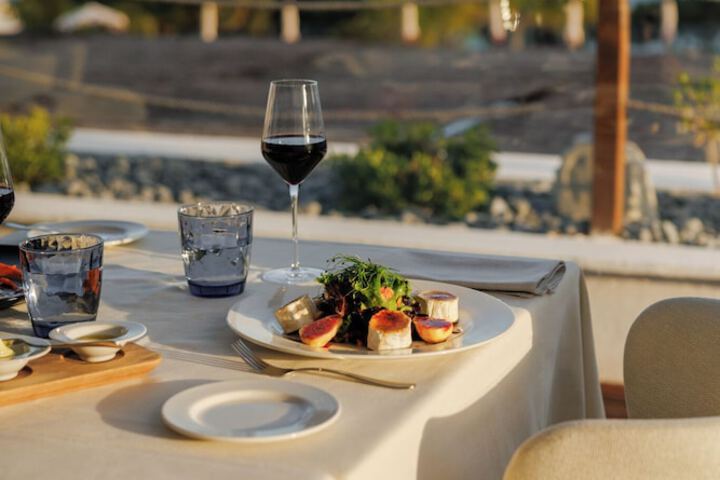 Dining 55 of 78
