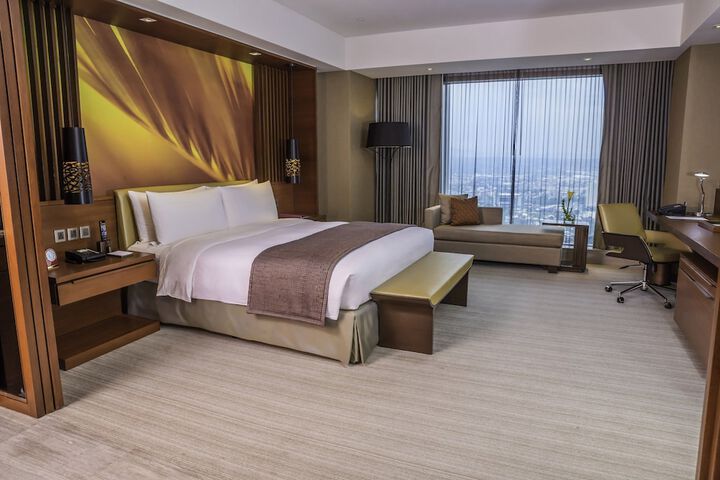 Room 12 of 78