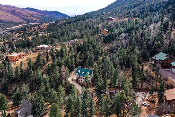 4bdhot Tubping Pong Pool Table, Gymmnt Retreat