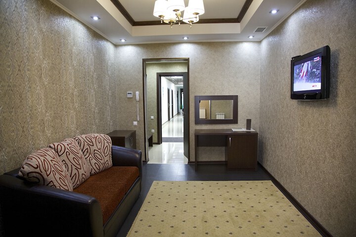 Room 27 of 72