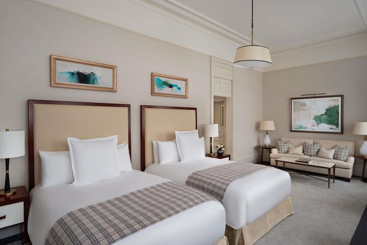Room 20 of 106