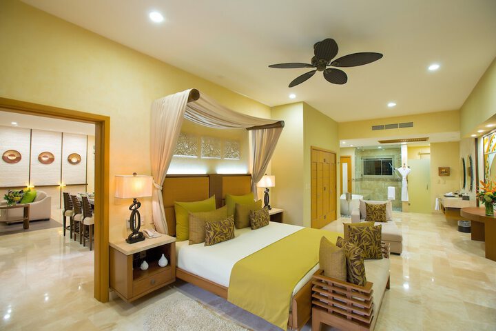 Room 12 of 207