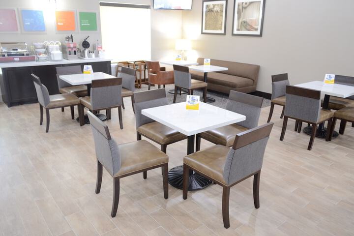 Breakfast area