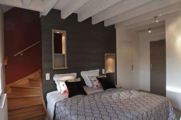 Room 9 of 61