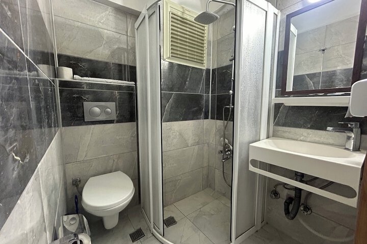 Room 14 of 26