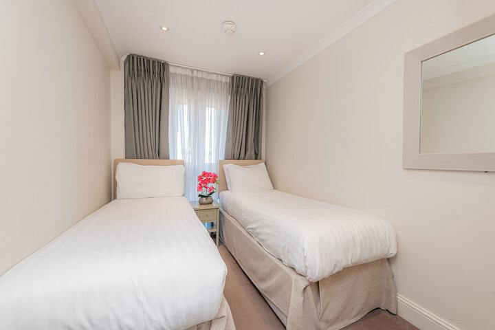 Room 20 of 100
