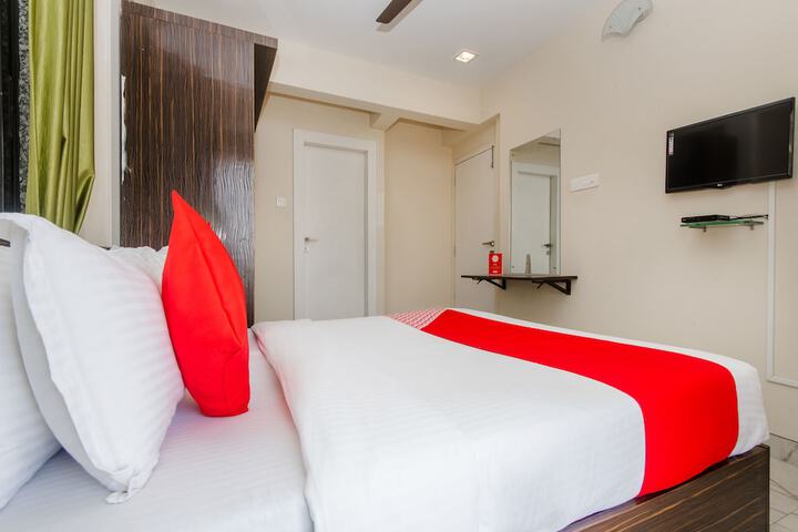 Room 10 of 21