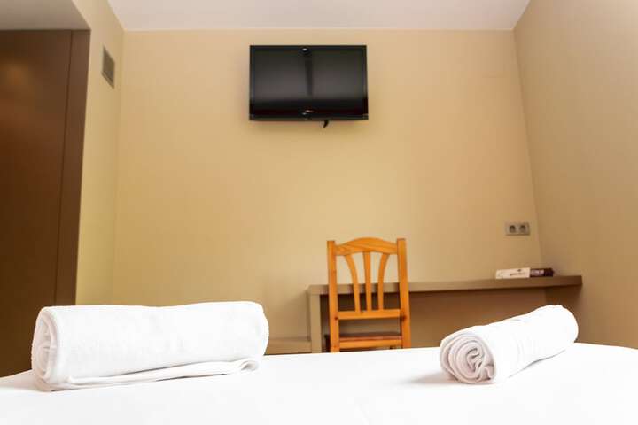 Room 25 of 90