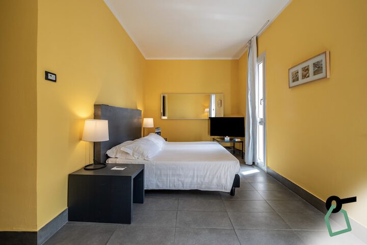 Room 15 of 51