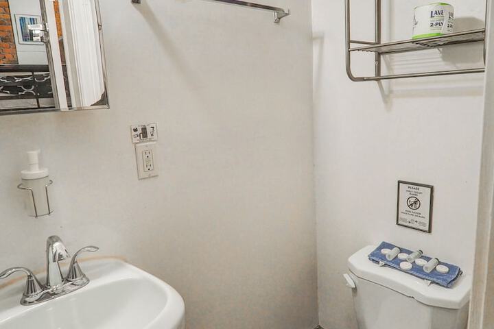 Room 242 of 268