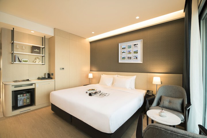 Room 3 of 132