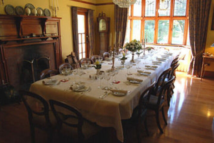 Dining 7 of 32
