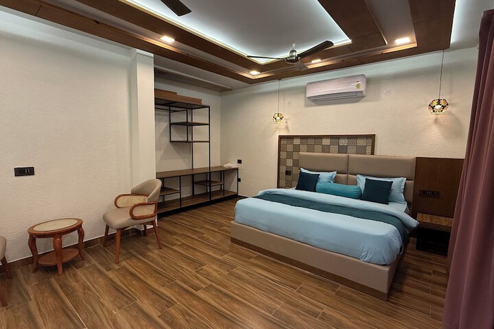 Room 10 of 95