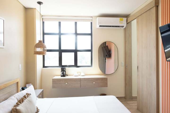 Room 50 of 119