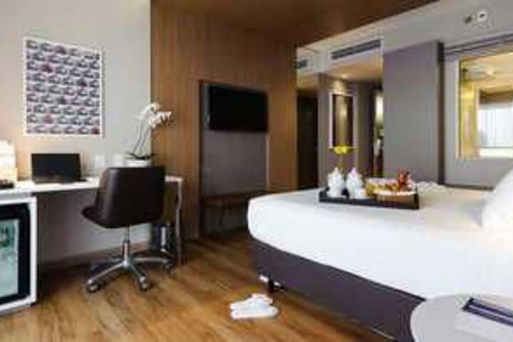 Room 25 of 48