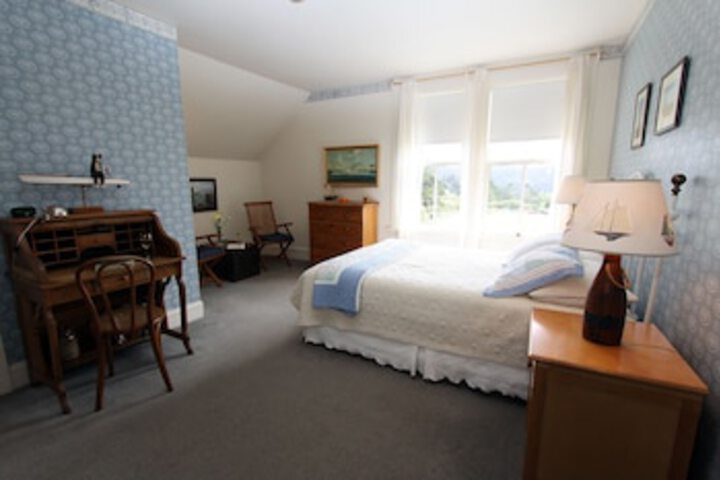 Room 40 of 162