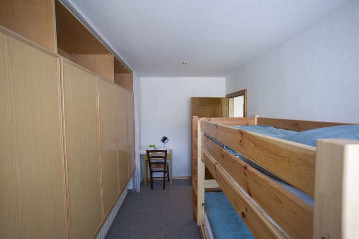 Room 16 of 66