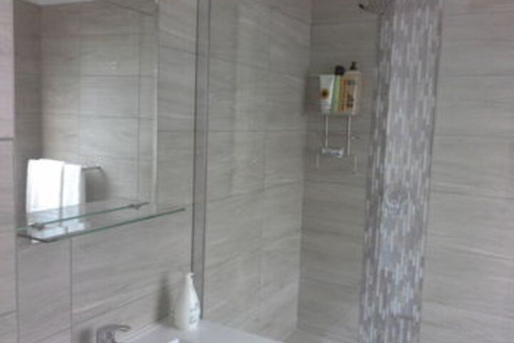 Room 7 of 28