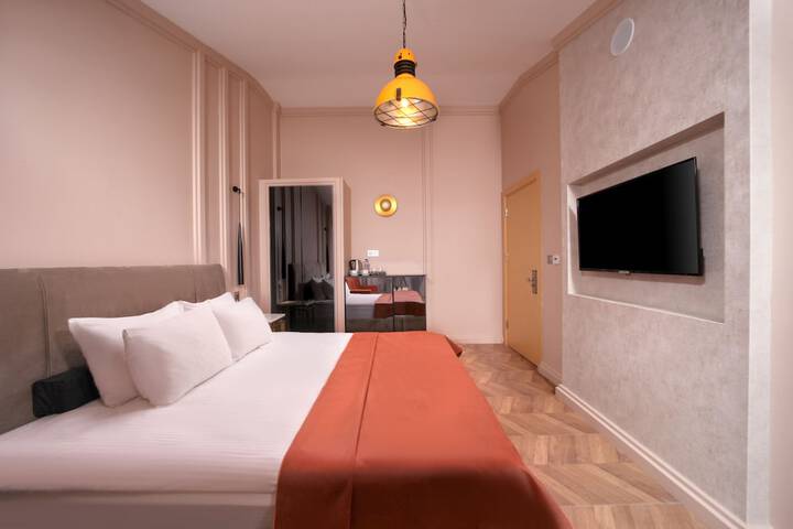 Room 16 of 56
