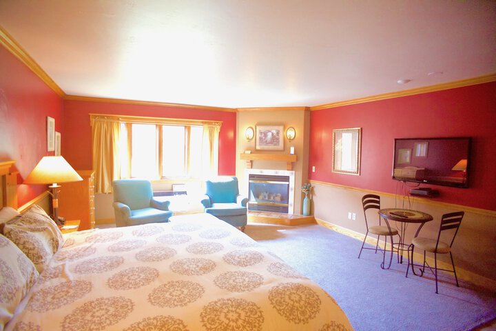 Room 8 of 60
