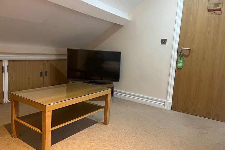 Room 14 of 35