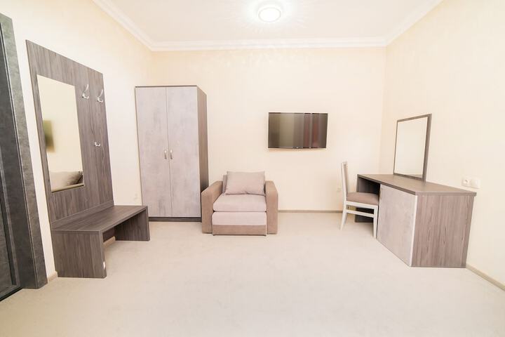 Room 9 of 29