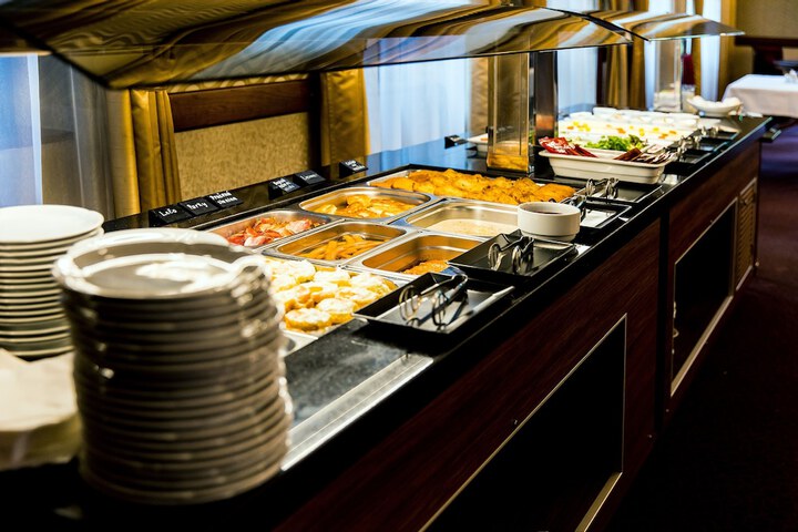 Dining 84 of 97