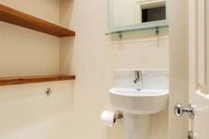 Room 2 of 20