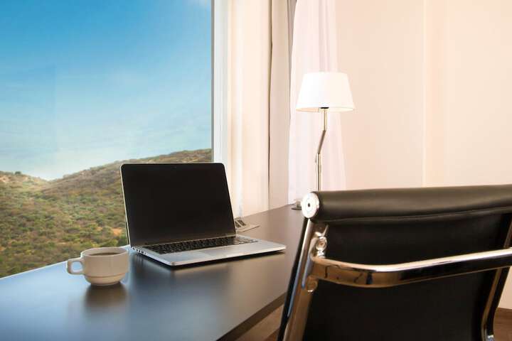 Business Center 37 of 43