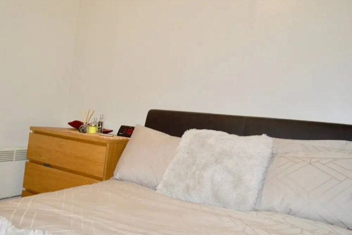 Room 2 of 15