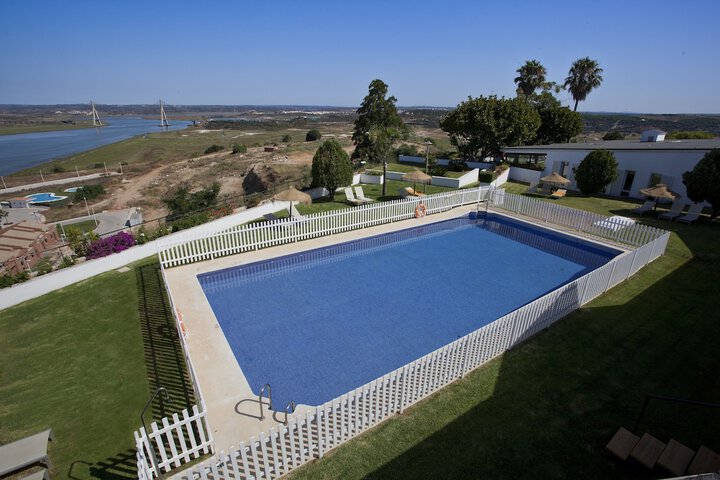 Hotel with Pool