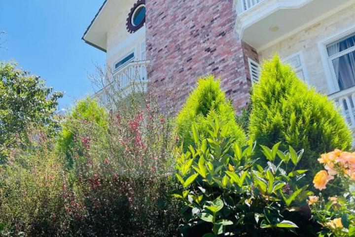 La Roza Dalat Boutique Hotel