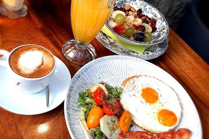 Breakfast/Coffee Service 89 of 98