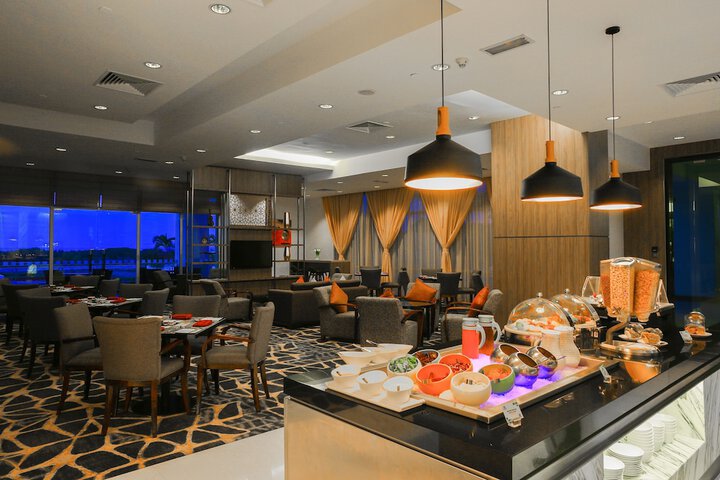 Dining 72 of 135
