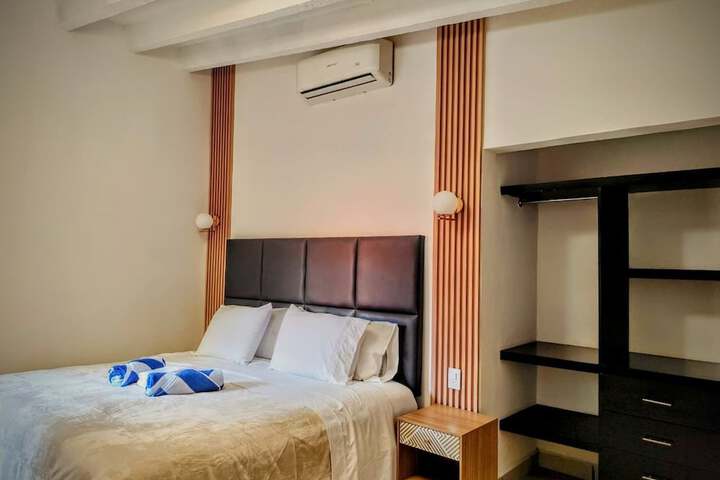 Room 15 of 65