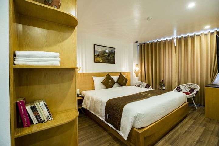 Room 12 of 43