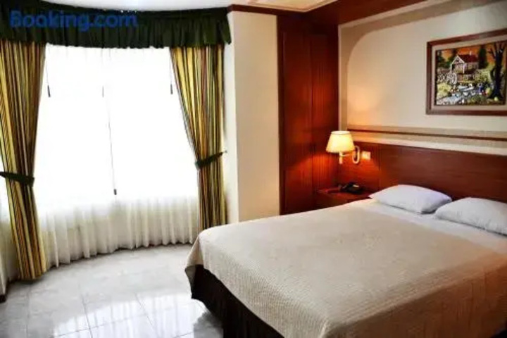 Room 3 of 15