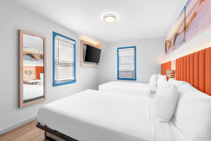 Room 4 of 30