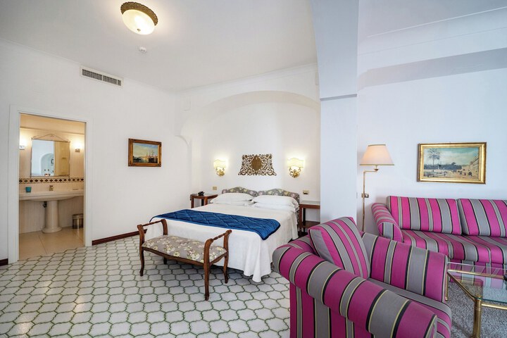 Room 20 of 193