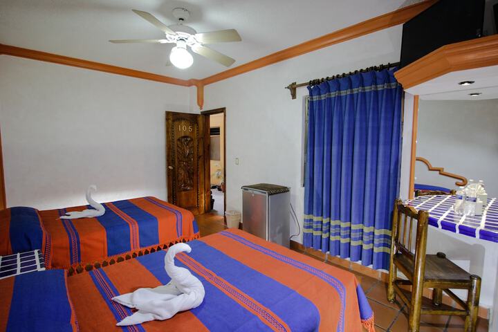 Room 13 of 36
