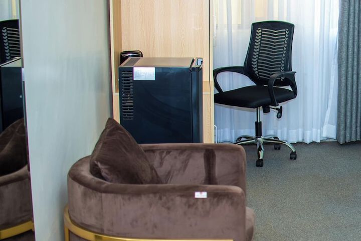 Room 12 of 70