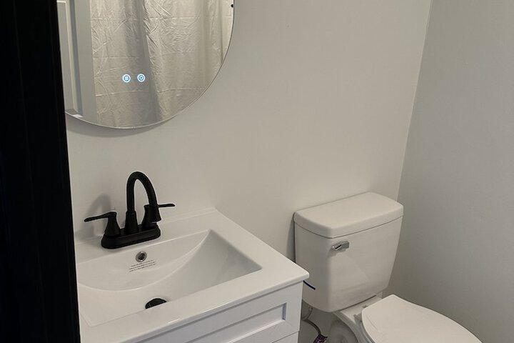 Double Room Mobility Accessible (18 of 21)